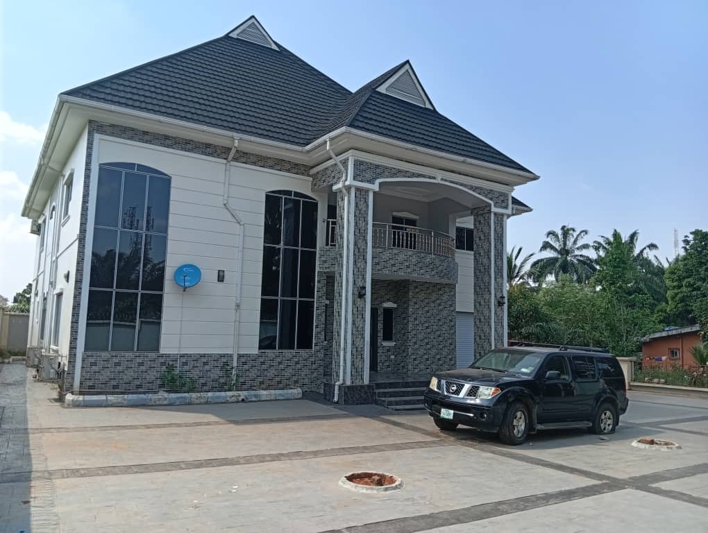 Commercial Shops Complex